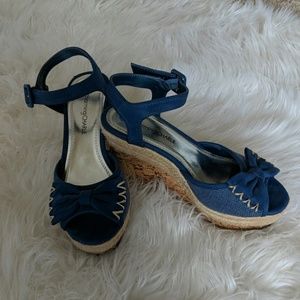 Blue Bow Wedges